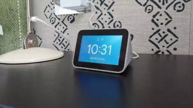 Echo Show 5 对比联想智能时钟 哪款更适合你的卧室